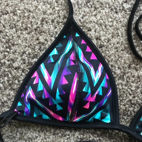 PINK Reversible Black and Patterned Bikini Top - Picture 3 of 4